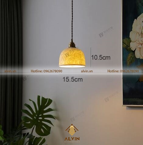 Đèn thả chất liệu gốm cổ điển, hoa văn tinh sảo