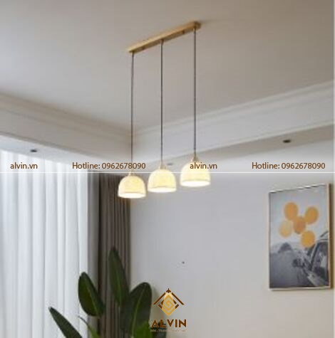 Đèn thả chất liệu gốm cổ điển, hoa văn tinh sảo