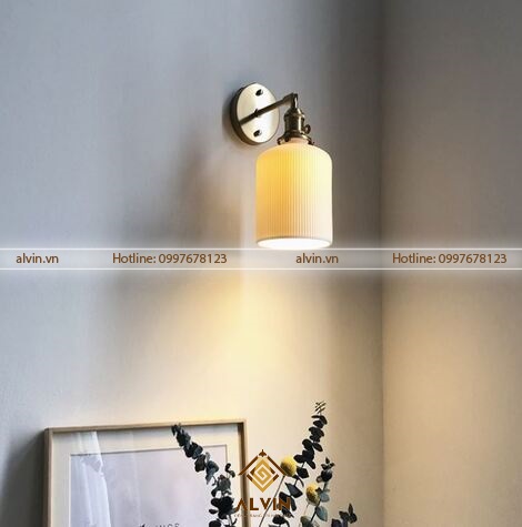 Mẫu đèn gắn tường bằng gốm phong cách Nhật