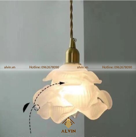 Mẫu đèn thả thủy tinh hoa hồng